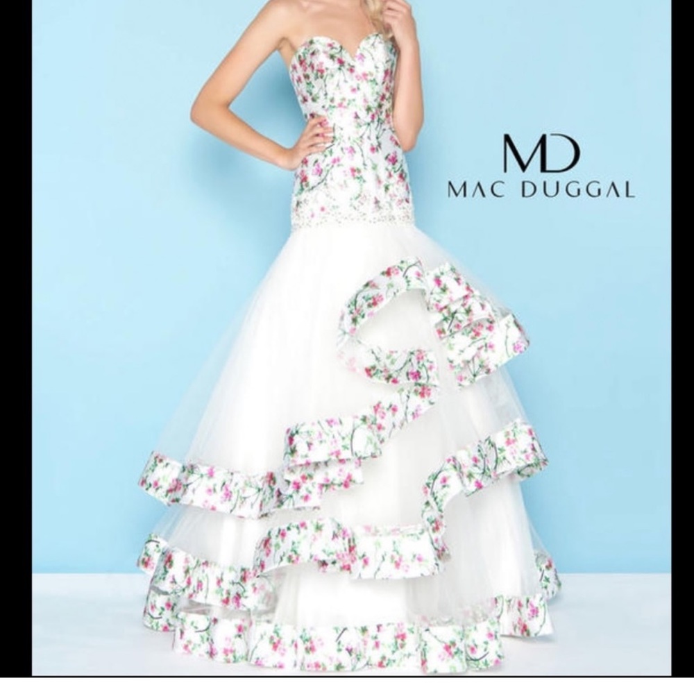 Beautiful floral Mac Duggal dress size 4